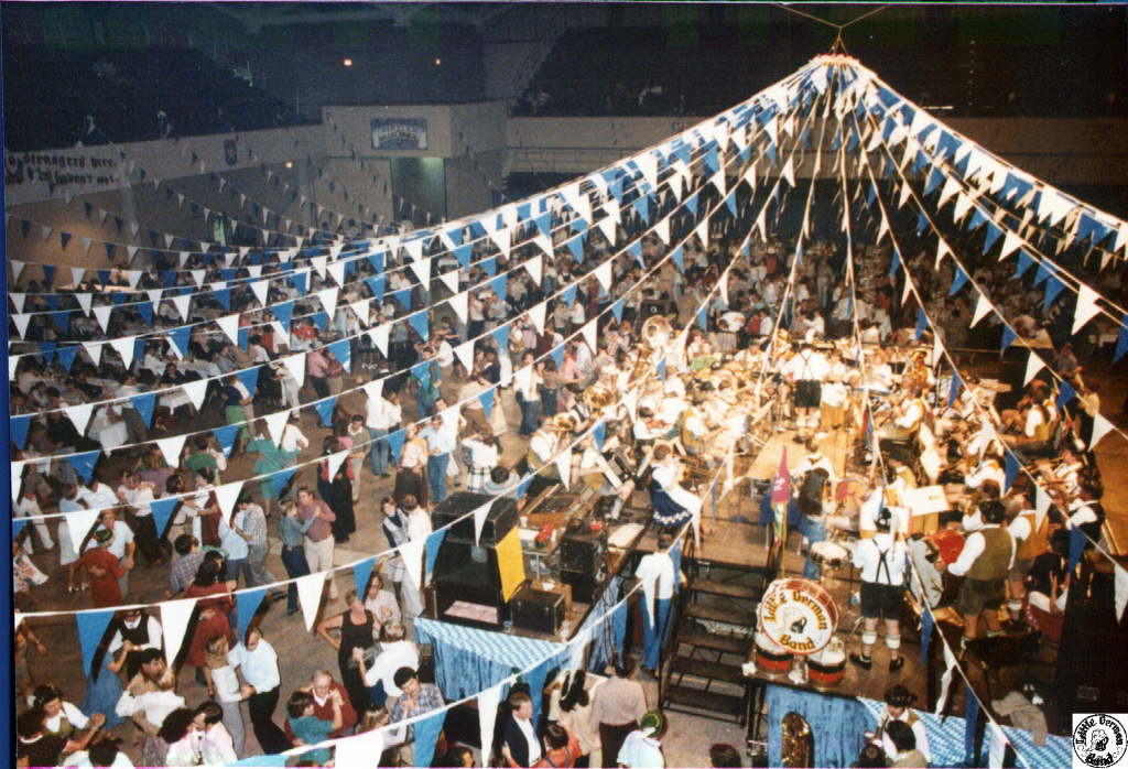 1981 10 10 48 Oktoberfest @ Civic Center.jpg